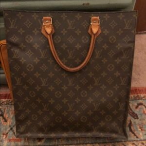 Louis Vuitton Sac Plat